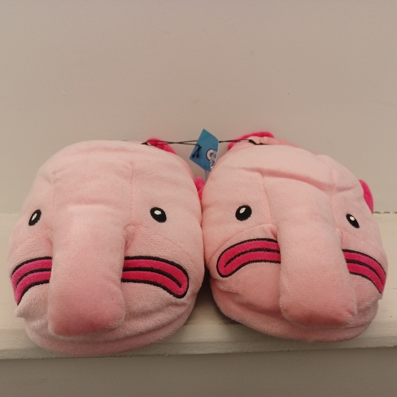 Coddies Pink Blobfish Plush Unisex Slippers Size Medium - Picture 13 of 13